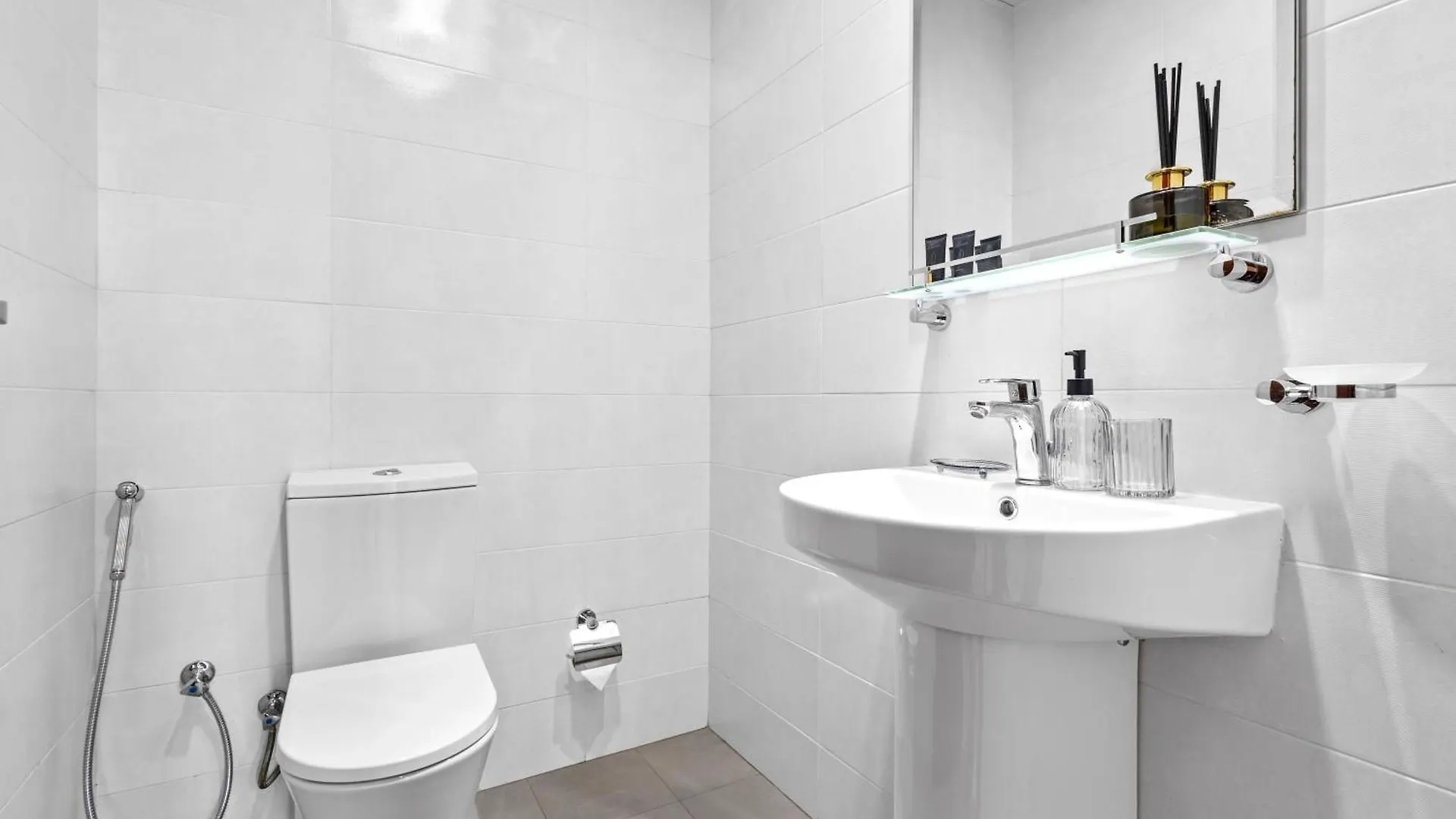 Premium 1 Bedroom Apartment Near Dubai Mall